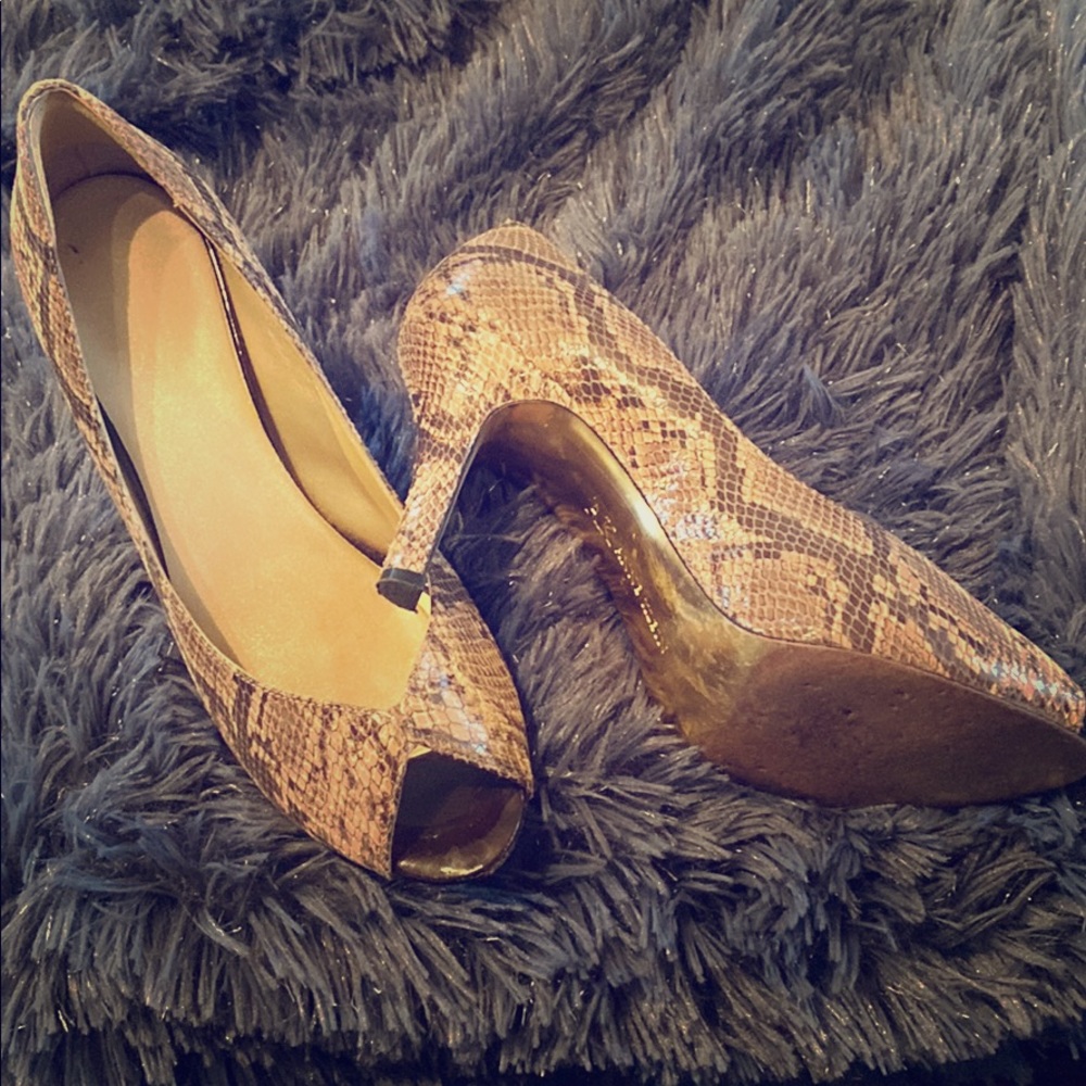 Anne Klein pumps